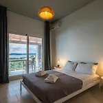 Vallia's Seaview & Stylish By Konnect, Nisaki * Niszáki