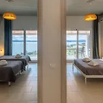 Vallia's Seaview & Stylish By Konnect, Nisaki Apartman *