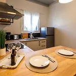 Vallia's Seaview & Stylish By Konnect, Nisaki アパート ニサキオン