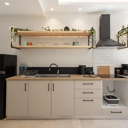 Vallia's Seaview & Stylish By Konnect, Nisaki