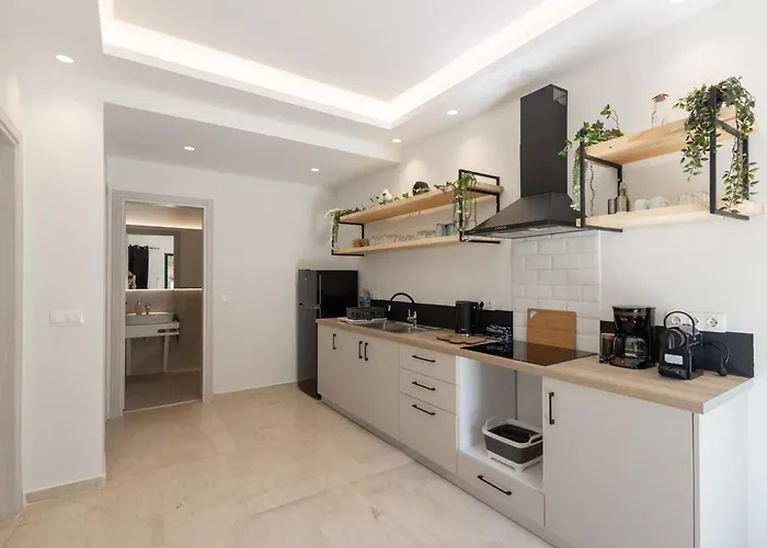 Vallia's Seaview & Stylish By Konnect, Nisaki شقة *