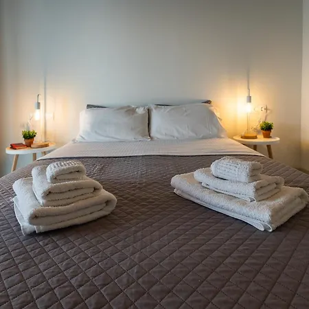 Vallia's Seaview & Stylish By Konnect, Nisaki Appartement *