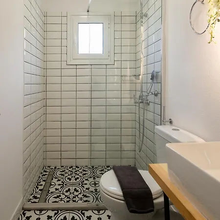 Vallia's Seaview & Stylish By Konnect, Nisaki דירה ניסקי